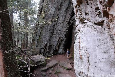 The trail through the bolders 2