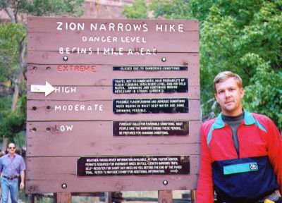 Warning Level sign for the Narrows Hike