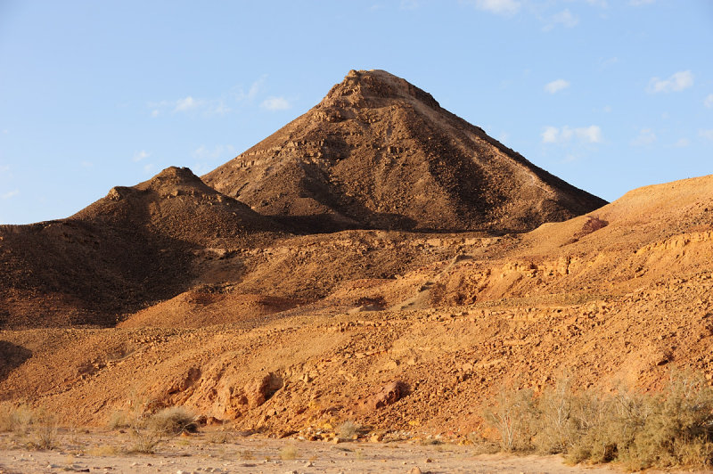 Givat Herut (גבעת חרוט) or Cone Hill, Makhtesh Ramon