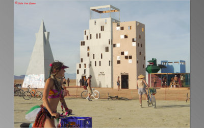 Julies_Burning-Man-2010-Med-sz-043.jpeg