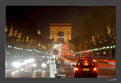 Champs-lyses leading up to the Arc de Triomphe - 2908