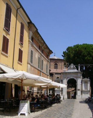 road leading to Basilica di San Vitale