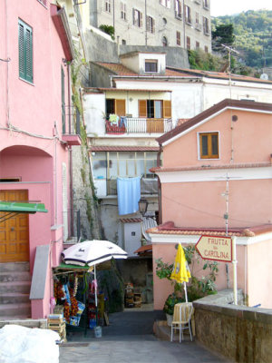 Way to Sorrento fishing village