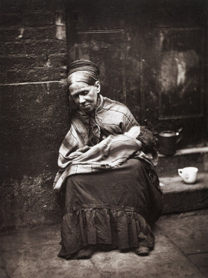 1877JohnThomsonTheCrawler.jpg