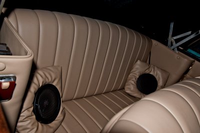 110827-17-.jpg  47 Chevy Convertible, with throw pillow speakers!!