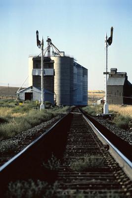 Semaphores and elevators at Hatton, Washington