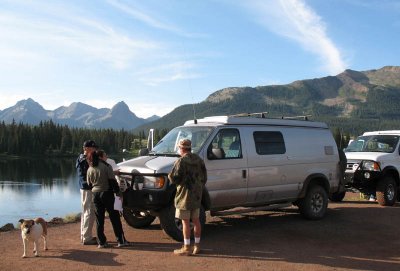 Each morning Alan would shepard the vans into lines for departure on trail runs.