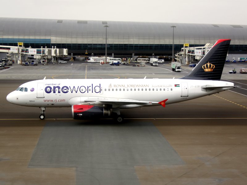 A319 JY-AYP