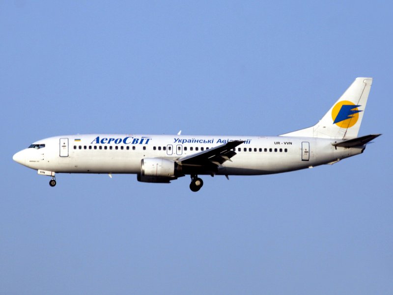 B737-400 UR-VVN