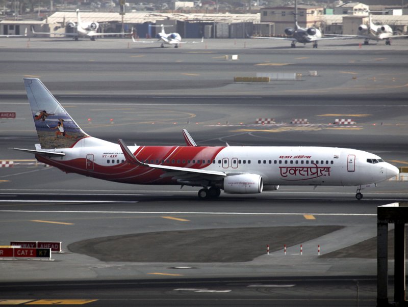 B738 VT-AXR