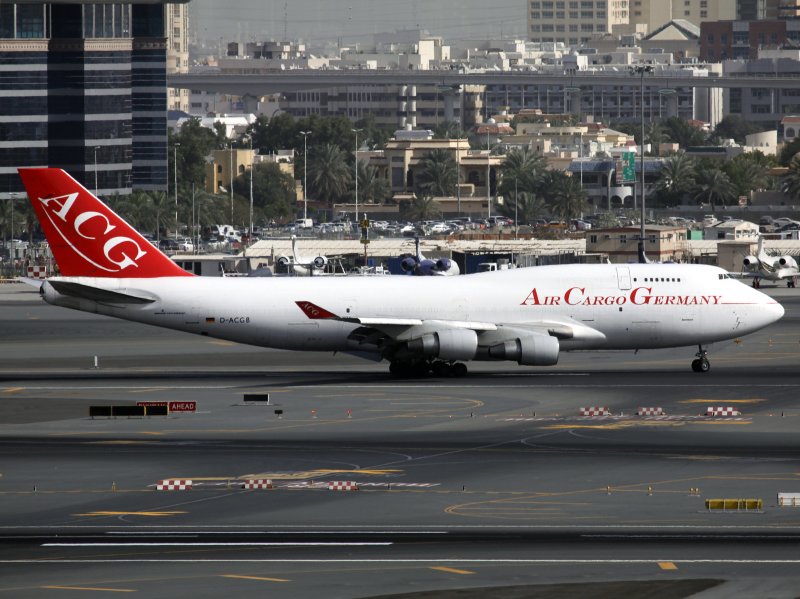 B744F D-ACGB