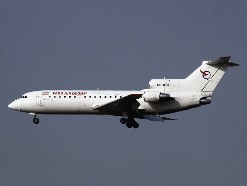 YAK 42D EP-QFA