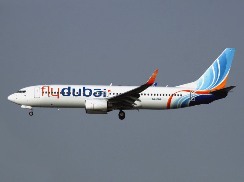 B738  A6-FDE