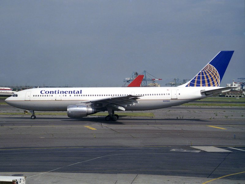 A300B   N13983  