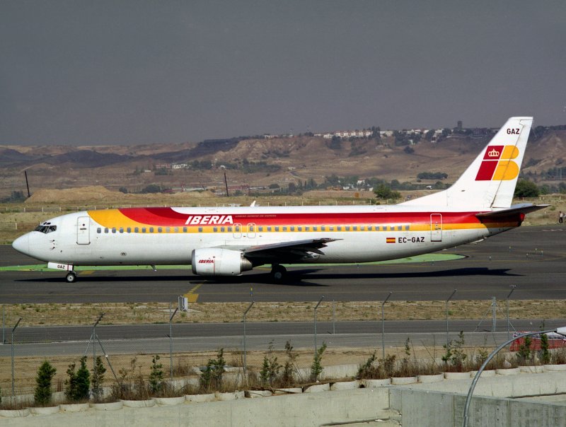 B737 -400  EC-GAZ