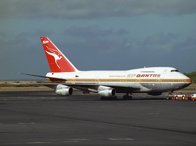 B747-SP   VH-EAB