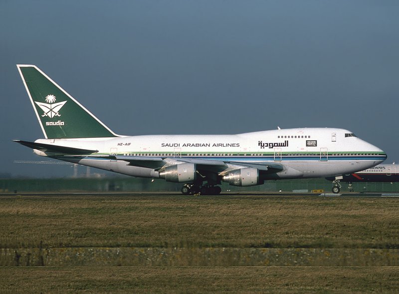 B747-SP HZ-AIF