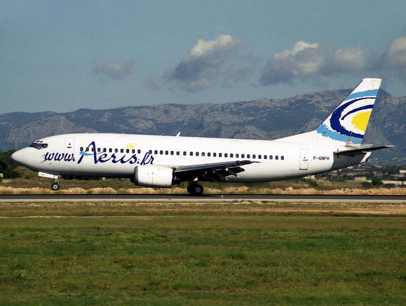 B737-301 F-GNFH