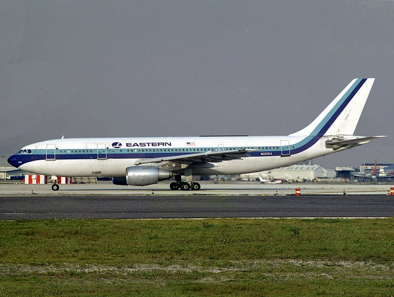 A300B  N221EA