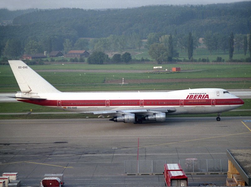 B747-200  EC-DXE