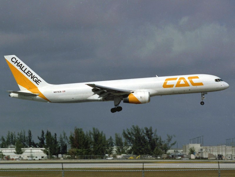 B757-200F N573CA
