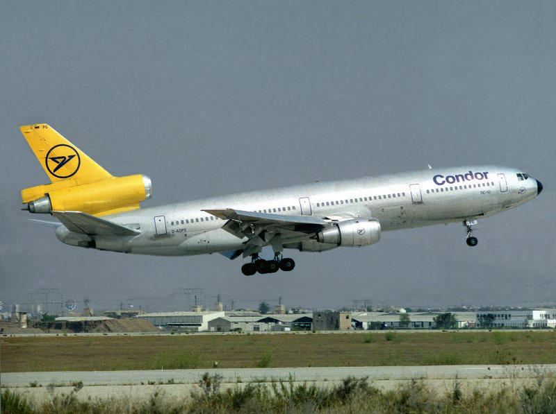 DC10-30    D-ADPO