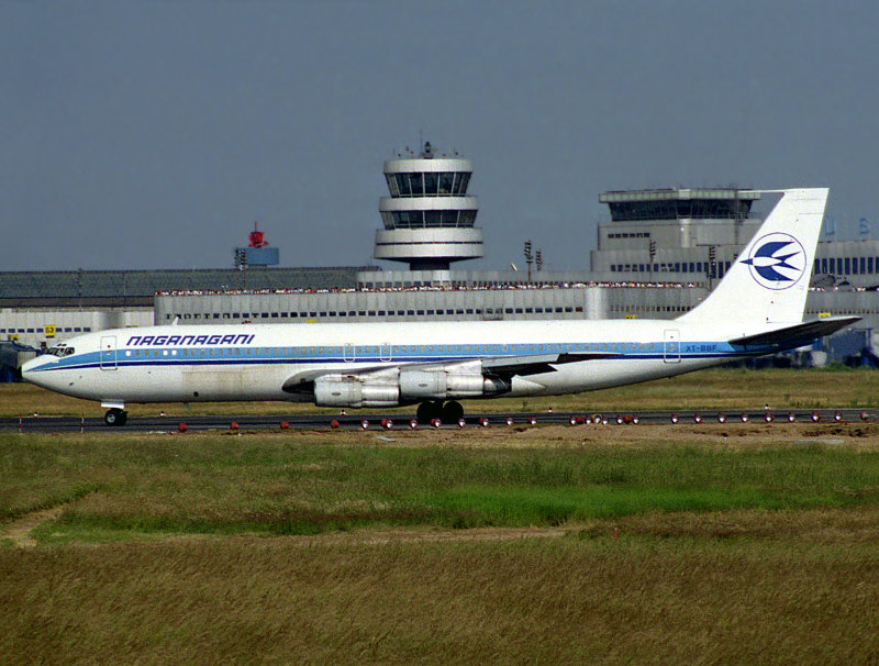 B707-320  XT-BBF