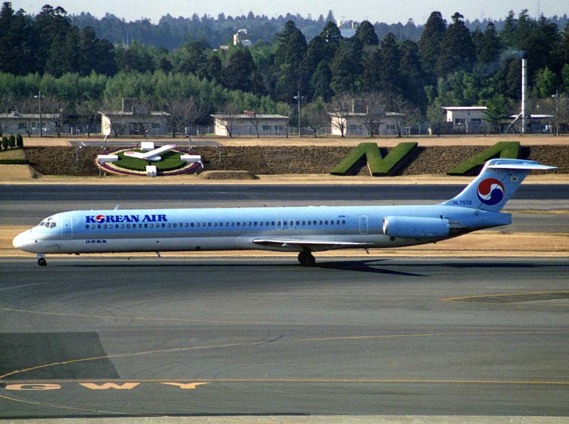MD80  HL-7572