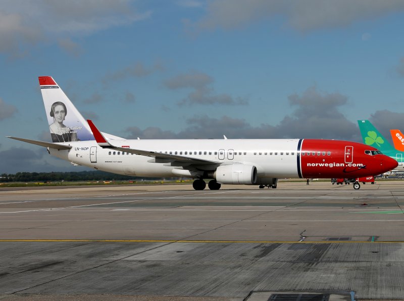 B737-800   LN-NOP