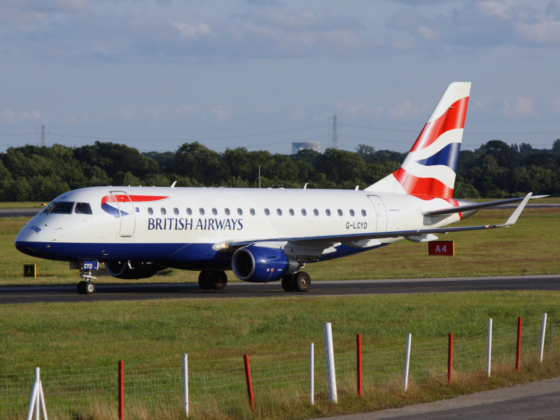 Emb 175  G-LCYD