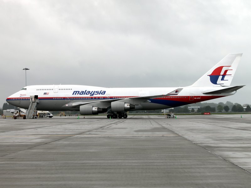 B747-400  9M-MPM