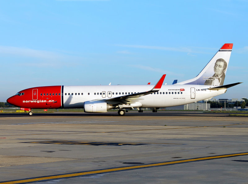 B737-800  LN-NOE