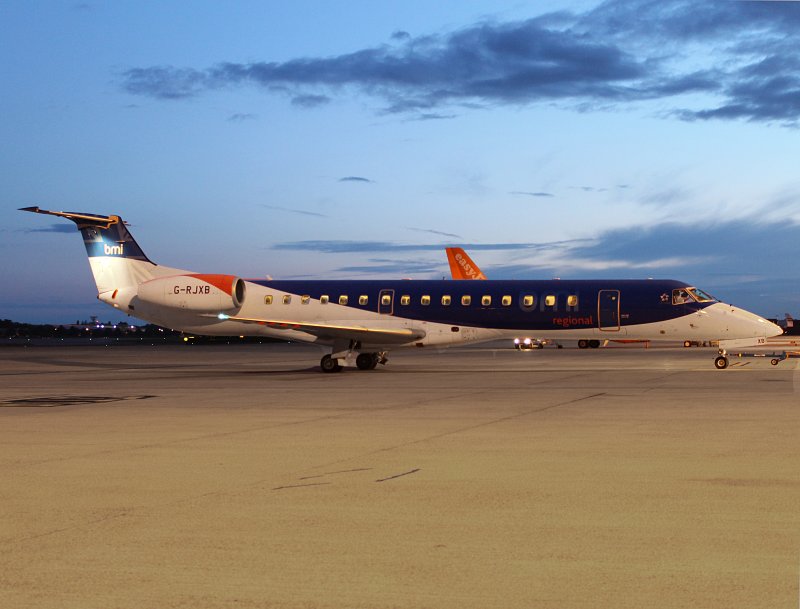 Emb 145 G-RJXL