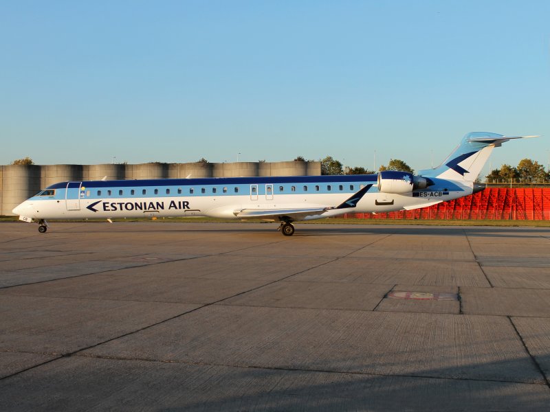 CRJ-900   ES-ACB