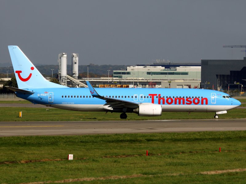 B737-800   G-FDZT