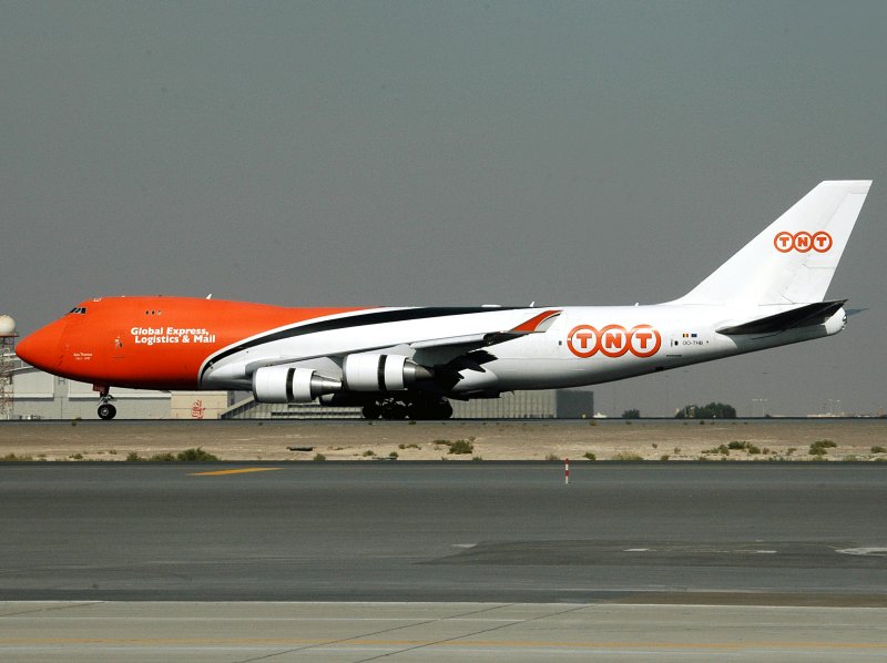 B747-400F  OO-THB