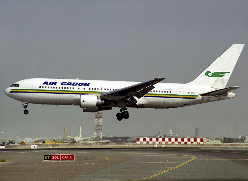 B767-200    TR-LFH