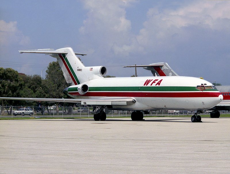 B727-100F  N188CL