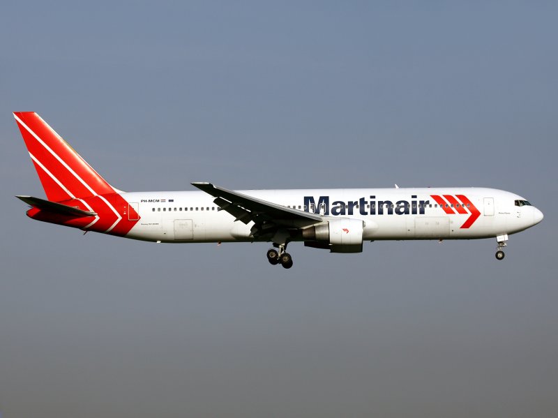 B767-300    PH-MCM