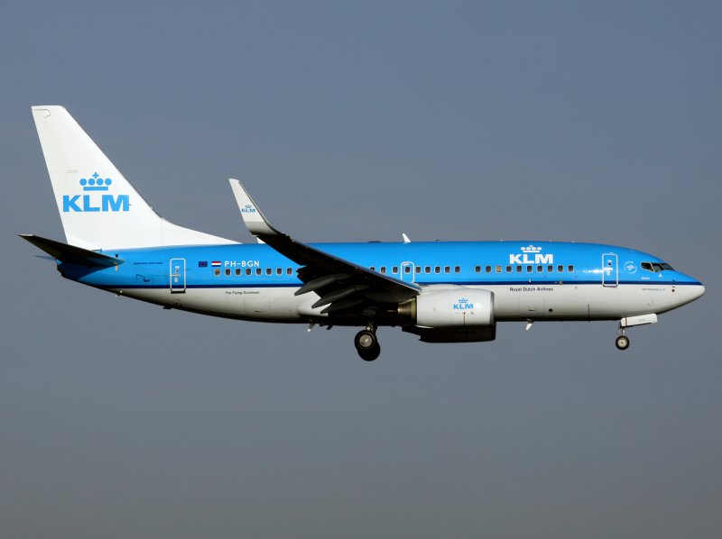 B737-700  PH-BGN