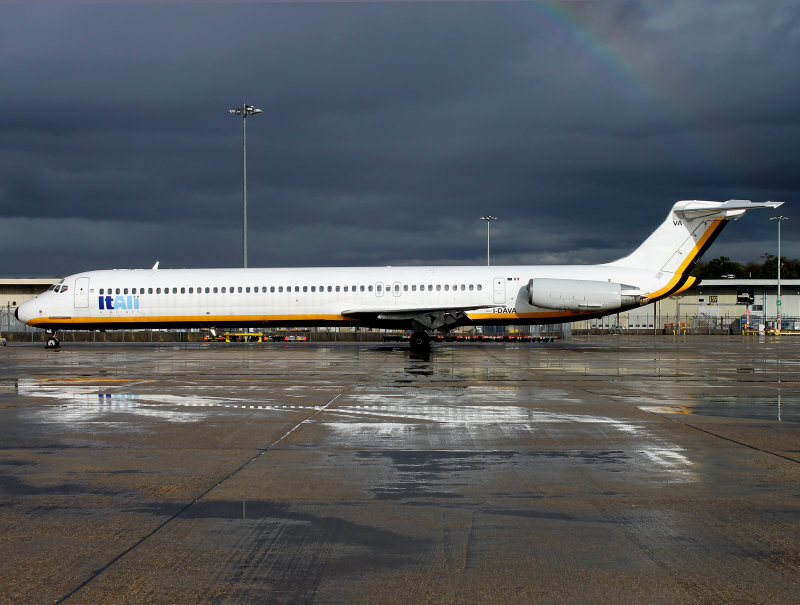 MD-83   I-DAVA