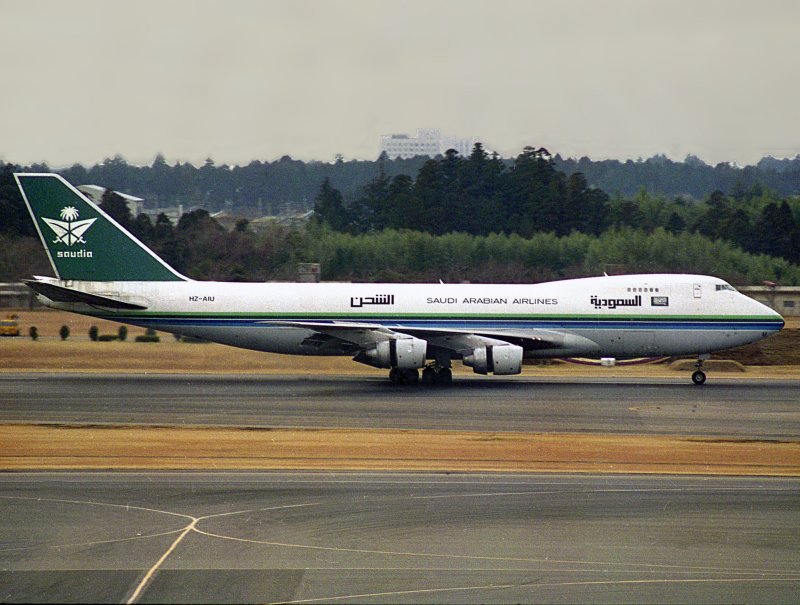 B747-200F  HZ-AIU