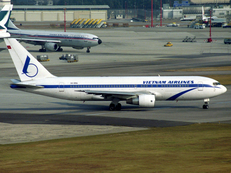B767-200  VH-RMA