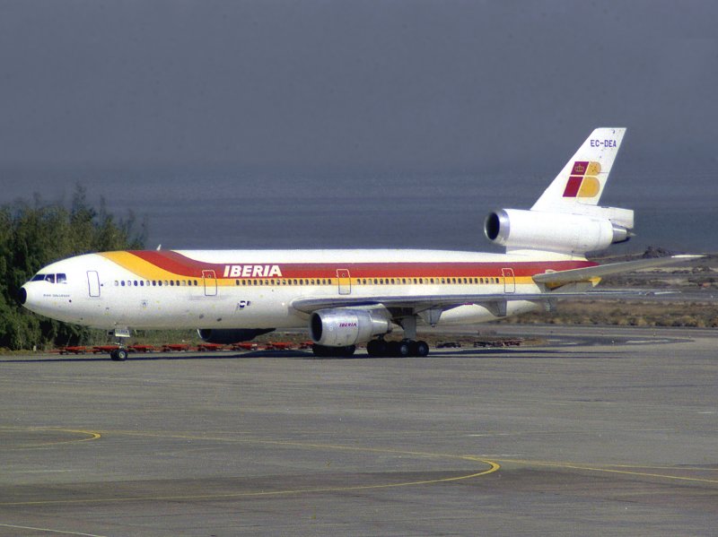 DC10-30  EC-DEA