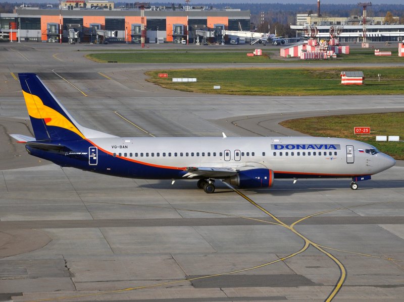 B737-400   VQ-BAN