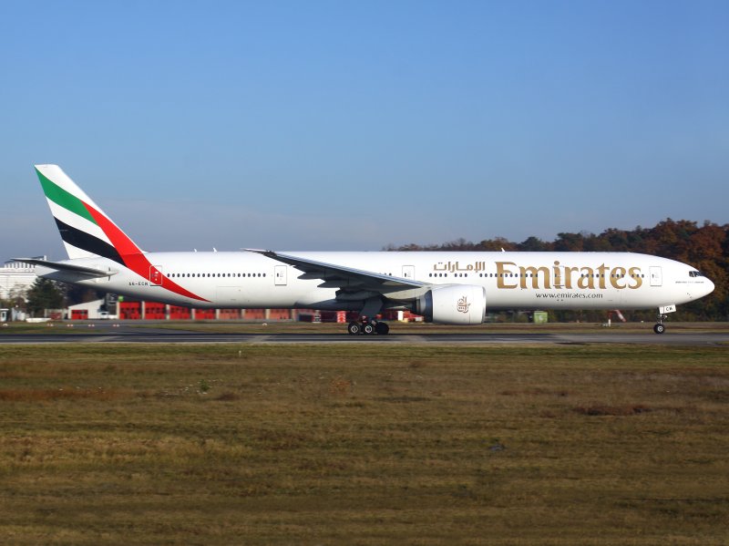 B777-300  A6-ECW