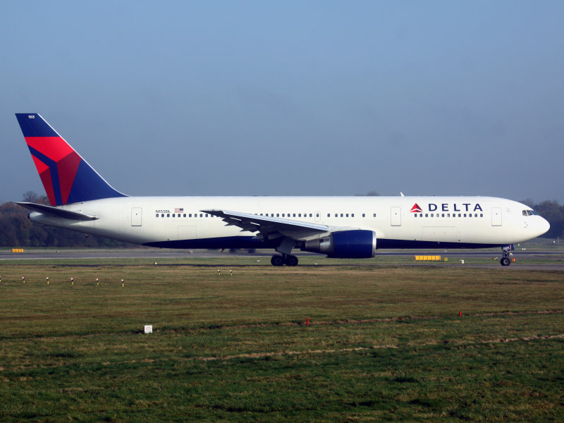 B767-300  N155DL