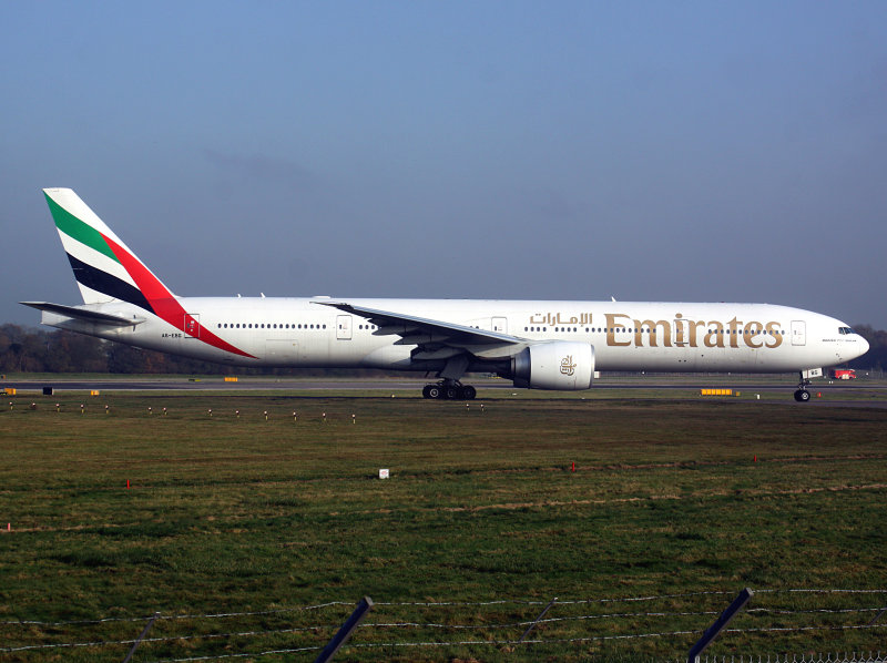 B777-300  A6-EBG