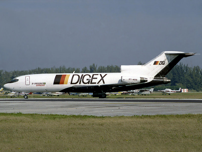 B727-100F  PT-MDC
