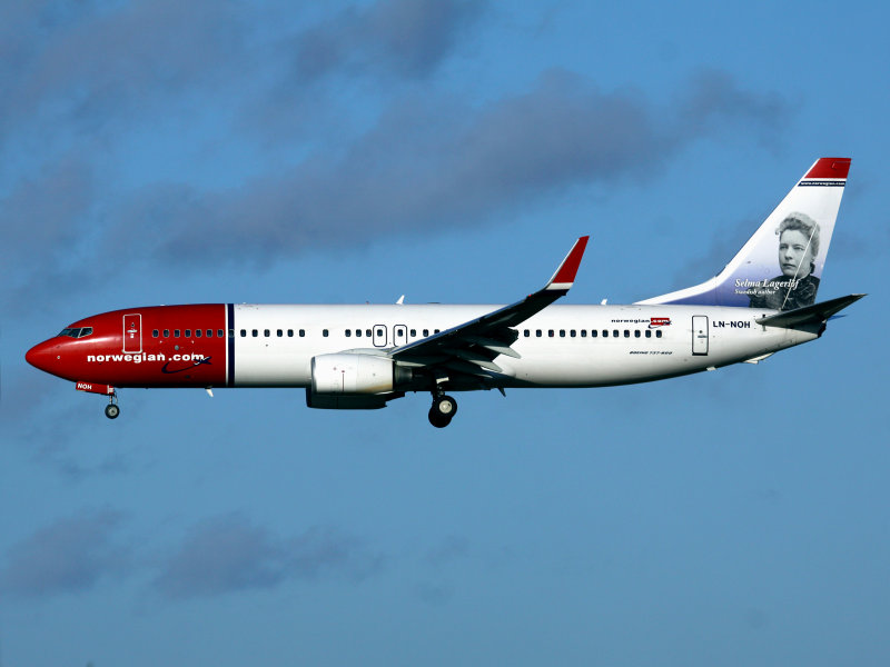 B737-800  LN-NOH